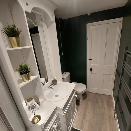 Luxury 2 Bedroom Clifton Duplex Appartement *