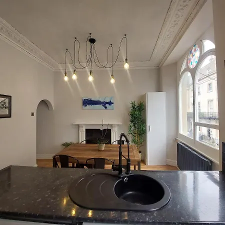 Luxury 2 Bedroom Clifton Duplex Appartement