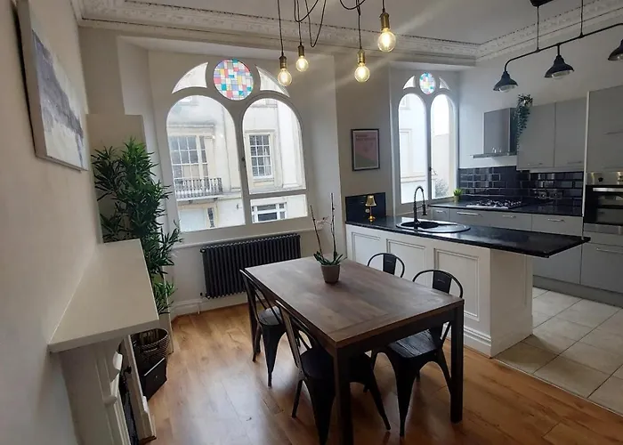 Luxury 2 Bedroom Clifton Duplex Μπρίστολ