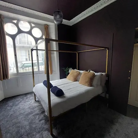 Luxury 2 Bedroom Clifton Duplex 아파트 *