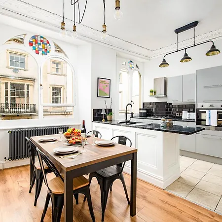 Luxury 2 Bedroom Clifton Duplex Μπρίστολ